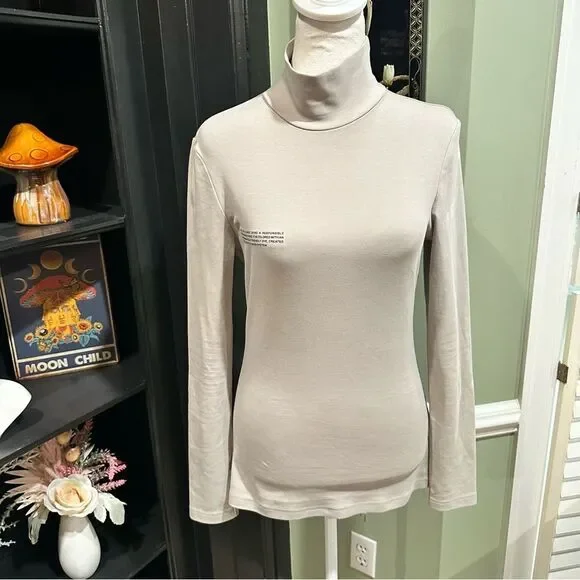 PANGAIA Long Sleeve Turtleneck Top – Size M - Picture 3 of 11